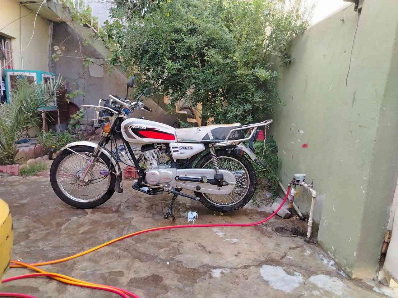 السلام عليكم هذا الماطور للبيع طالب عليه طالب عليه 600 وبي مجال بمنافيس


**إذا كنت صاحب هذا الإعلان وتريد حذفه لأي سبب، رجاءا أرسل رسالة إلى الدعم الفني**