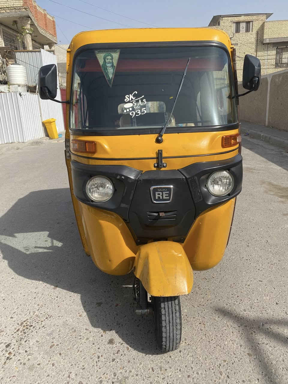 سلام عليكم تكتك للبيع موديل 2021 شهر الثالث بدون رقم  مكاني  الشعب حي سومر شارع المدراس ***********
