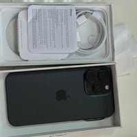 آيفون ١٥ برو ماكس • بطارية ١٠٠٪ • شحنات ٦٣