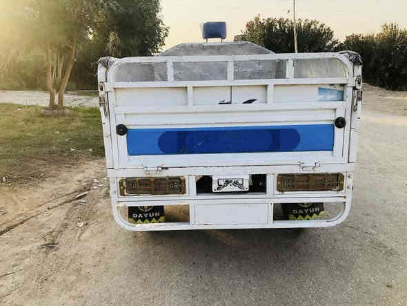 السلام عليكم ستوته ١٩. أصوليه بوجهك للترقيم نظيفه  وكاعده  يحتاجلها ترتيبات قليله متوازين عليها محتاجين فلوس. سعرها ١٦٥٠ وبيها مجال. محرك مجفت جديد درجه أولى يحتاج تفيلس فقط 
***********
مكانها شهربان. الشاخه
