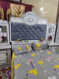 غرفة خشب • جديدة • استعمال شهرين