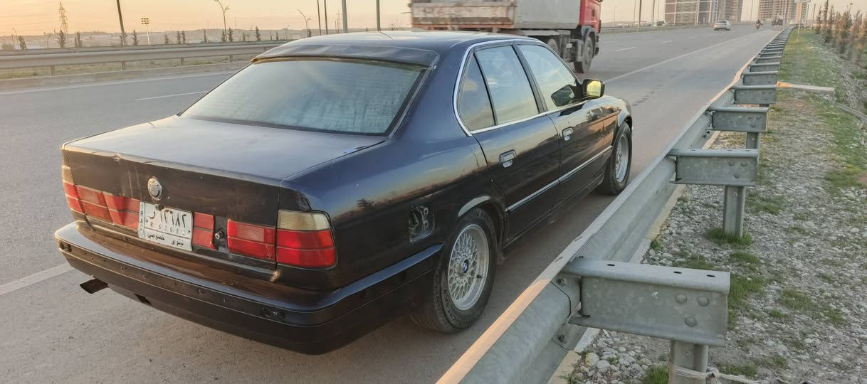 بئم 1991نيلي رده قم نينوه سه نه وي كه سك وه كاله  به شهر رت به ياني به ناوي بكه كىرو ئؤتؤ ماتيك  مكينه كبس كىرو مكينه به شه رت توندو تؤل ي به شه رت  كا ره باي هه مؤي به شه رت جوار تاويلي نوئ له ژىره فول بس سلايت نيه بئ لئدرانو بر أنه وه لئدرانو بر أنه وه هه مو به شه رت ته بريد شوىن هه ولئر سعر38كمك معمله***********,فايبر,,,***********وتساب
