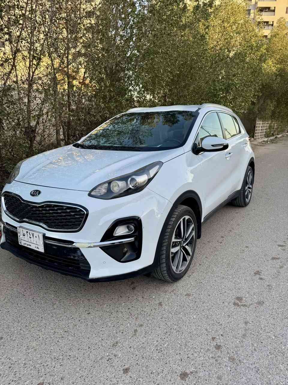 السلام عليكم 
سبورتج موديل ٢٠ خليجي 
سياره كفاله عدا مكانين بارد سونار مرفق 
مواصفات عادية معروفه سياره جديده جديده
ماشيه 77k
سعر ١٩٥ ورقه بيها مجال مال جيه 
 
عنوان بغداد بلديات 
هـ ***********
