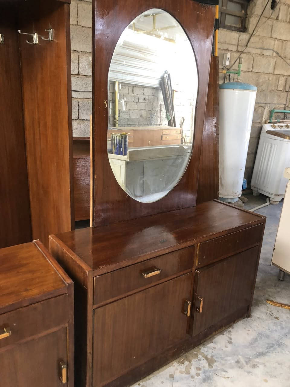 ملحقات غرفه ميز تواليت كومديات ٢ زاويه جربايه كامله ودوشك كلهن١٥٠ بي مجال


**إذا كنت صاحب هذا الإعلان وتريد حذفه لأي سبب، رجاءا أرسل رسالة إلى الدعم الفني**