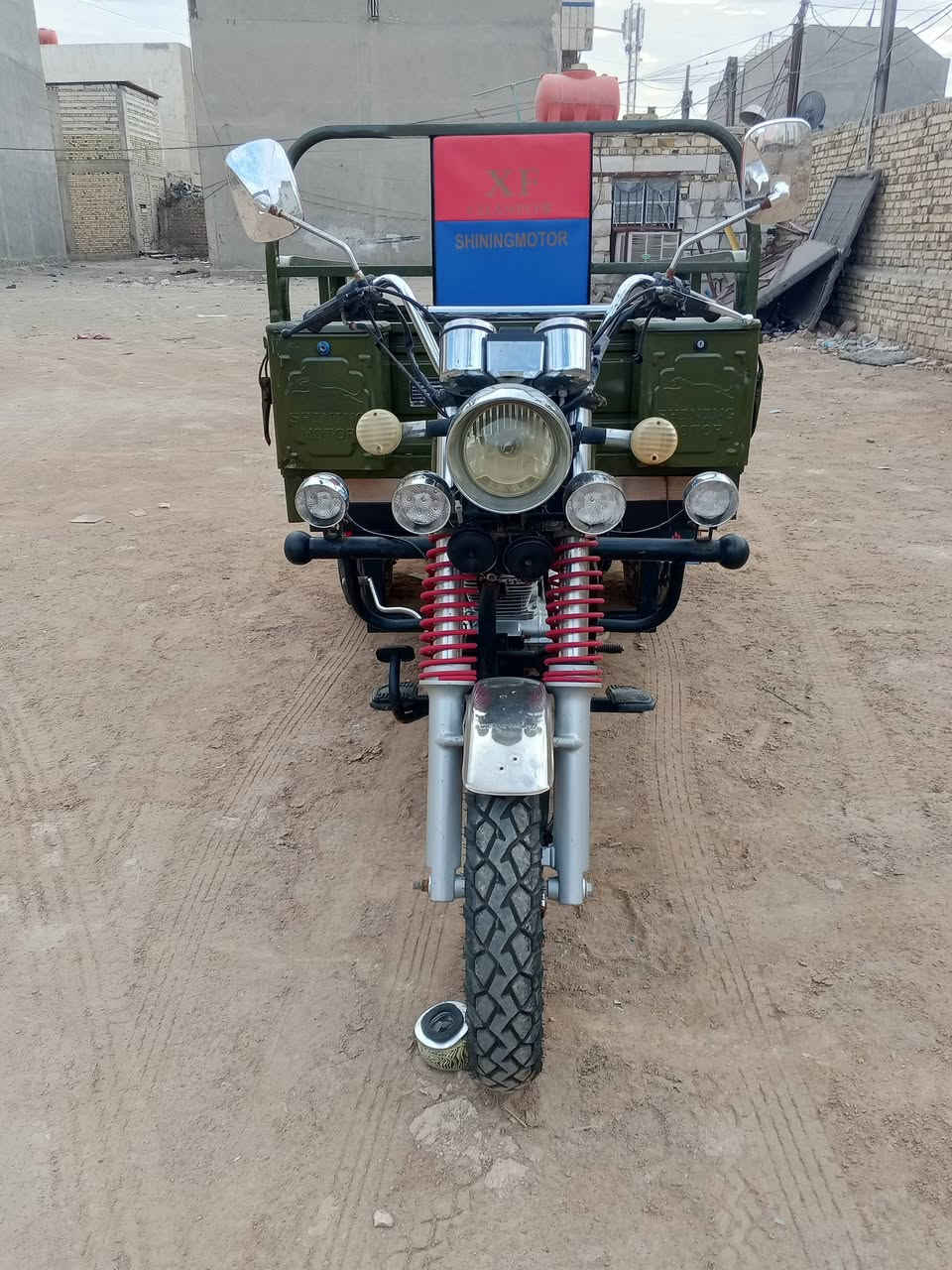 للبيع موديل 2023 رقم ابيض مكفوله 
العنوان ديوانيه  ***********
