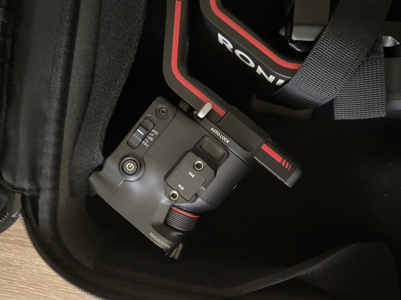 رونين DJI RS3 أصلي – نظيف جداً — استخدام ٤ مرات فقط
للبيع جهاز DJI Ronin RS3 بحالة ممتازة، استخدام خفيف ونظيف، بدون أي مشاكل

المحتويات:

الرونين كامل

اليد الجانبية (HAND)

الترايبود (Stand)

البطارية الأصلية

الحقيبة الأصلية

جميع الإكسسوارات الظاهرة بالصور

السبب: عدم الحاجة

الحالة: ممتازة جداً

السعر: 700,000 د.ع قابل للتفاوض

للتواصل:***********
