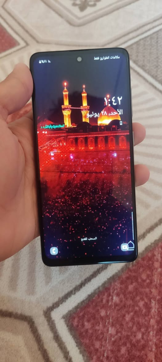 جهاز A51 ذاكرة 128 بطاريه 5000 ملي امبير 
رام 8 60 افريم حقيقي بالالعاب 90 فريم بالشاشه 
كامريا 48 مكة بكسل يخبل بالتصوير مستبدل فقط شاشه سعره 130 .


**إذا كنت صاحب هذا الإعلان وتريد حذفه لأي سبب، رجاءا أرسل رسالة إلى الدعم الفني**
