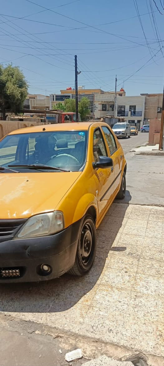 سلام عليكم عندي سيارة رينو لوكان ملاحظه ستيرن كهرباء مال فلاونز موديل 2010 رقم بغداد الانكليزي بسمي مصفره هيئة وغرامات كير محرك مكفول كهربائيات كلها شغاله صدر نص عمر لان بي دريم شفتات كتبت نص عمر وتبريد نقص بس كمبريسر 
والسعر 38وبيها مجال جداً بسيط حك جيتك مكان سيارة بغداد الدوره 
وهذا رقم تليفوني ‭***********‬ والشراي يتصل
