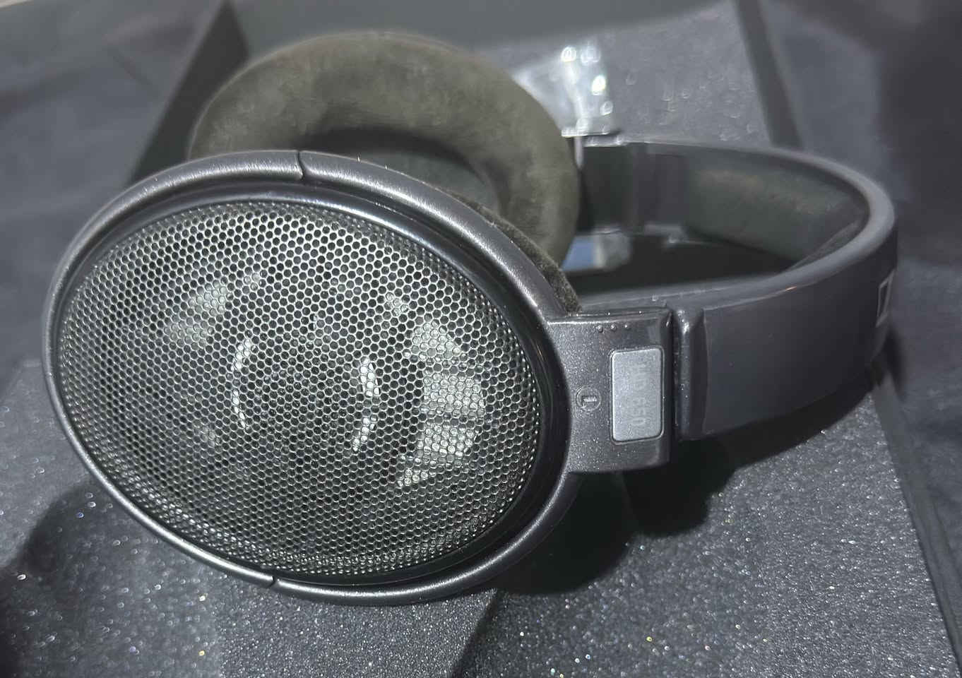السلام عليكم
Sennheiser HD650 
مستخدمة بحالة جيدة جدا ، مع ملحقاتها كاملة 
السعر 220 الف . مكاني البصرة ما عندي توصيل


**إذا كنت صاحب هذا الإعلان وتريد حذفه لأي سبب، رجاءا أرسل رسالة إلى الدعم الفني**