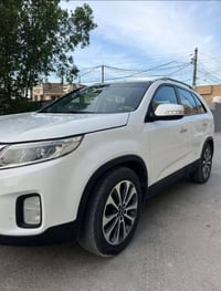 سورنتو موديل ١٣شكل ١٥ سيارة فول واحد على واحد محرك ستة سلندر سبعة راكب...