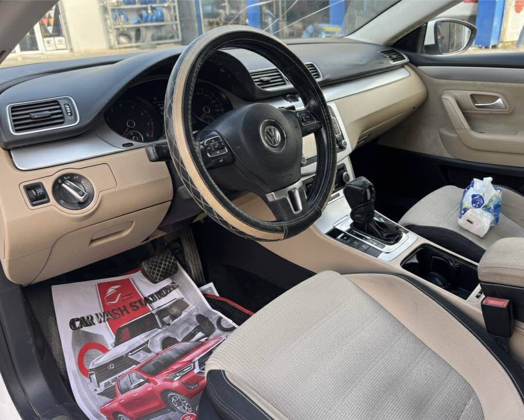 السلام عليكم 
للبيع 
فولكسواغن باسات سي سي خليجي
موديل ٢٠١٣ 
رقم سليمانية الدولي الجديد
باسمي سنوية وهزه جدد

بدون ضرر بدون صبغ بدون ايرباك 
فقط بارد قليل بباب الصدر 

المواصفات 

بصمة 
جام يصعد وينزل بالريموت 
شاشة و سيدي چينچر ٦ اقراص 

حساس امامي خلفي جانبي بشكل رادار يظهر بالشاشة 
تبريد قطعتين 
تحكمات ستيرن 
كروز سرعة 
هاند بريك بصمة 
اوتو هولد
نظام ركن ذاتي اوتو بارك
ويل كب حجم ١٧ بلادي 
كشن كهرباء

جاهزة مابيها نقص 
مسويلهه ادامة كاملة 
عبوة فيت بم جديدة اصلية وفلاتر 
ومي اصلي و مراوح جدد و راديتر جديد 
واتربم و ولف حماوة جديد 

حجم المحرك  اربعة سلندر ٢٠٠٠ توربو

الگير ٦ نمر المرغوب 

السعر ١١٢ ورقة 

العنوان : ديالى - بعقوبة 
للاتصال : *********** بعقوبة, ديالى
