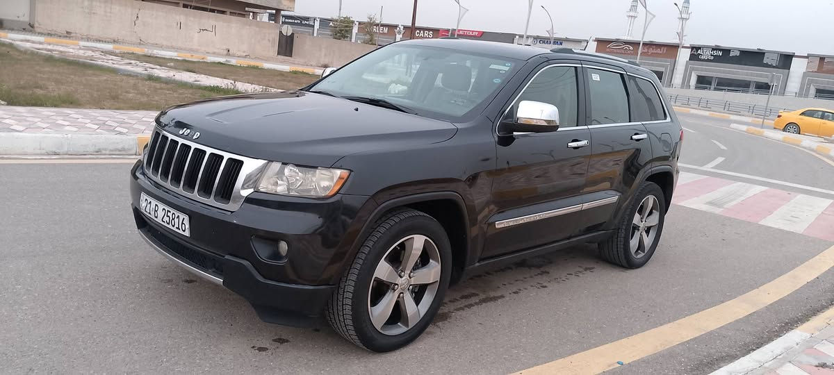 جيب 2011 لمتدد فول فول مواصفات 
سعرها حلو 
سيارة حلوه ماشاءلله كاعده 
فقط بيها بنيد وشويه بجاملغ صبغ 
باقي بدون عيب 
محرك وكير بلاد ممفتوح 
رقم سنويه جديدة
شراي يتصل مكانها كركوك 
***********
