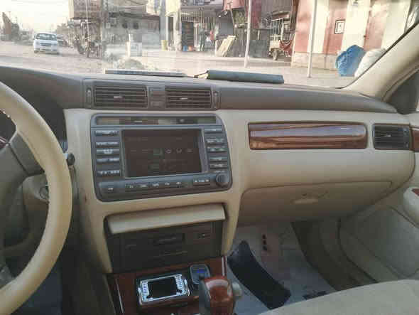 السلام عليكم ملكه دكمتين شاصي 71 ديفور الزغير السياره جديده فوك متصور السعر (150) وبيه مجال اصل كرستال ارايل كرستال خلفي امامي 
منضومه زنون اصلي عالي ناصي 
دمام +برده خلفيه 
السياره بسمي مداور ثاني يوم كامله مناقصه برغي 
*********** بي واتساب
