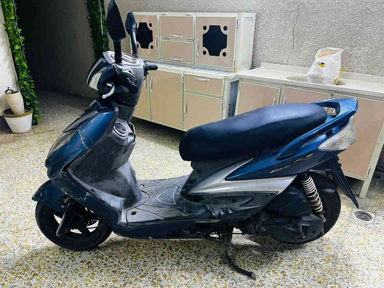 السلام عليكم ورحمه الله وبركاته
السلام عليكم ورحمه الله وبركات
دراجه سكنس فحل  للبيع دراجه عوزه كلجات وتشتغل هندر فقط 
مكفوله من المكينه ما مفتوحه ابدددد سعر 325وبيه مجال حك الجيه المكان بغداد الشعب ❤️❤️❤️***********
