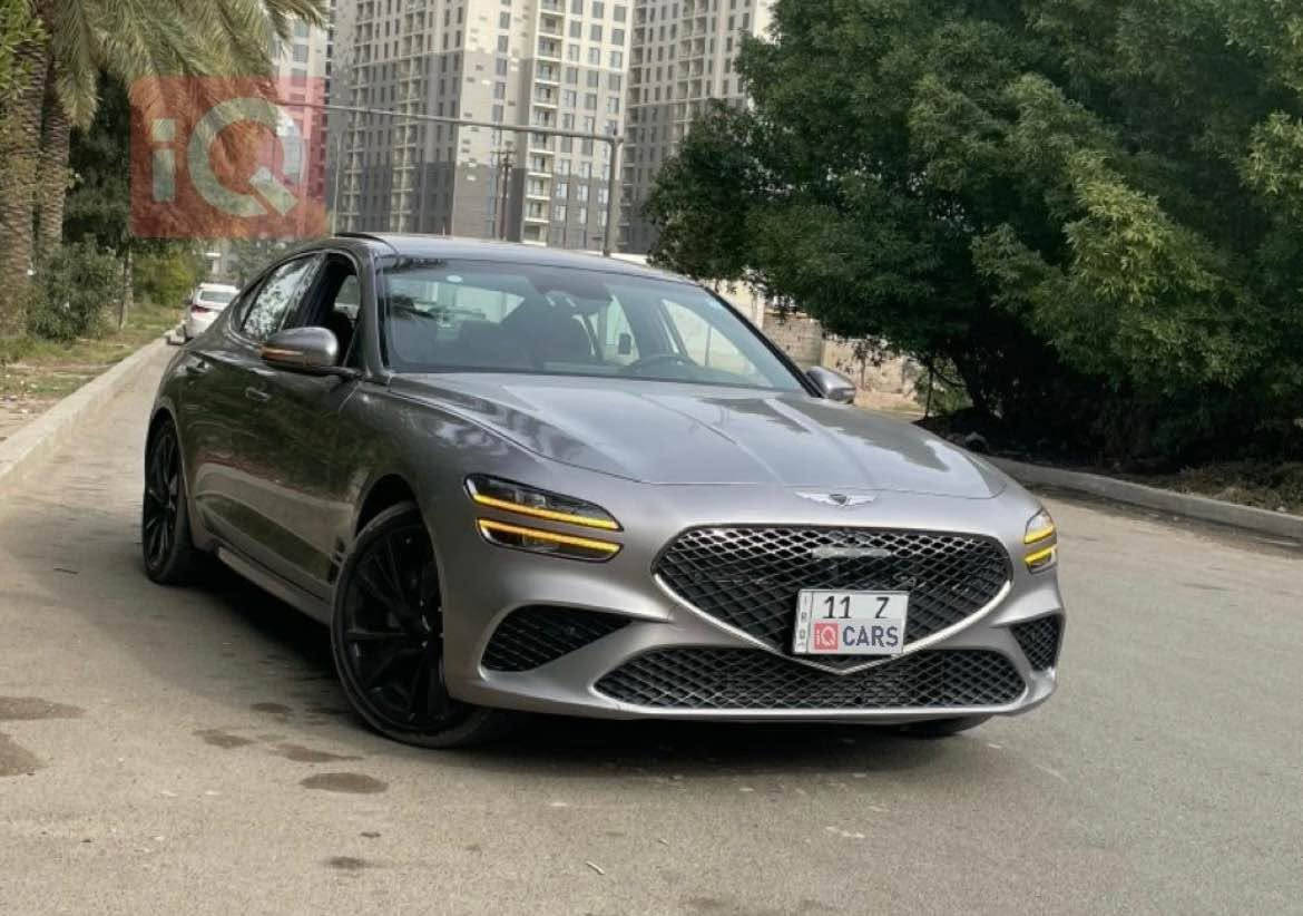 � للبيع – Genesis G70 2023 Sport Prestige AWD

اعلى فئة في الجنسس

🔹 سنة الصنع: 2023
🔹 اللون الخارجي: إسمنتي مميز
🔹 اللون الداخلي: جلد أحمر فاخر
🔹 المسافة المقطوعة: 10,000 ميل فقط
🔹 نظام الدفع: رباعي (AWD)
🔹 ناقل الحركة: أوتوماتيك

⭐ المواصفات:
 • محرك تيربو قوي أربع سلندر 
 • نظام دفع رباعي AWD
 • فتحة سقف
 • جنوط سبورت
 • نظام صوت Lexicon الفاخر
 • شاشة وسطية كبيرة + Apple CarPlay + Android Auto
 • عدادات نصف ديجيتال مع عرض الحساسات
 • مقاعد جلد مثقبة (تبريد وتسخين)
 • تحكم كهربائي بالمقاعد + ذاكرة
 • بصمة تشغيل (Smart Key)
 • كاميرا خلفية + حساسات أمامية وخلفية
 • أنظمة أمان متقدمة (نقطة عمياء – تحذير تصادم – مثبت سرعة ذكي)

📌 ملاحظات:
 • السيارة نظيفة جداً، استخدام خفيف
 • الحادث قطعتين چاملغ سايق راجع بارد و مكحل و بنيد مبدل اصلي و مصبوغ نفس لون السياره 
 • جاهزة للفحص

🔥 سيارة رياضية فخمة بمواصفات عالية جداً وحالة ممتازة بغداد, العراق


**إذا كنت صاحب هذا الإعلان وتريد حذفه لأي سبب، رجاءا أرسل رسالة إلى الدعم الفني**