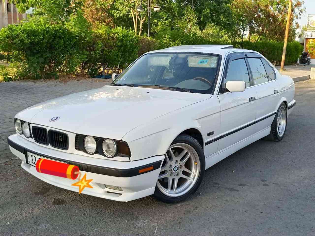 Bmw بێ تەعمیر بیلاد شەریکە
سلام علیکم خوای گەورە بە هەموو کەسێکی ببەخشێت بی ئێم ٥٢٨ شتی دانسقەو جوان تاقانە مۆدێل ١٩٩٤ فول مواسەفات تەنها پەردە نییە سڵاید چوار جامی کارەبا کوشن جلد تەبرید لەسەر سویچ پێش پان شاشە ئایپاد ئیمپریفایر سوکان فۆرمیکا دەشبوڵ ئێرباک گێڕ ئۆتۆماتیک بیلاد سەیارەکە دەسکاری ئاڵپینایە 
تاخم پێش و دوای تازەیە تایەی تازەیە ویلی ئێمی دوو سایزی لەسەرە تایەی دواوەی ٢٤٥/٥٥/١٧ تایەی پێشی ٢٢٥/٤٥/١٧ تایەی  دواوەی زۆر پانە  سەنەوی تاکو ٢٠٢٨ مانگی ٥ تازەیە گێڕ مەکینە تاخم پێش تاخم دوای تەحویل خرامە هەمووی بەشەرت 
ماشااللە لە قووەتی سەیارەکە زۆر زۆر بەقەوەتە 
٣ پارچەو نیوی بۆیاغە بەبێ دەعم بەبێ لێدراو تەنانەت ماچشی نییە سەقف و شانی بەشەرت نوکە دەرزی نییە زۆر نەرم و کپە وەک سەیارەی تەعمیر کراو نییە هەموو شتێکم نوسیوە 
سعری قوفڵی 🔒 ٨١ گەڵایە بۆ مەعمەلە تەلەفون مەکە ڕێز و حورمەتم هەیە بۆ هەمووتان 
***********
***********
ناونیشان کرکوک
