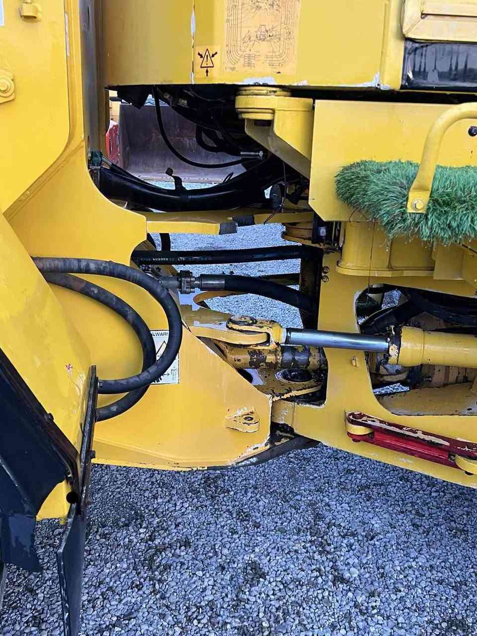 للبیع حجم 120D مودیل 2001منفیس صبوغ عام 
***********
