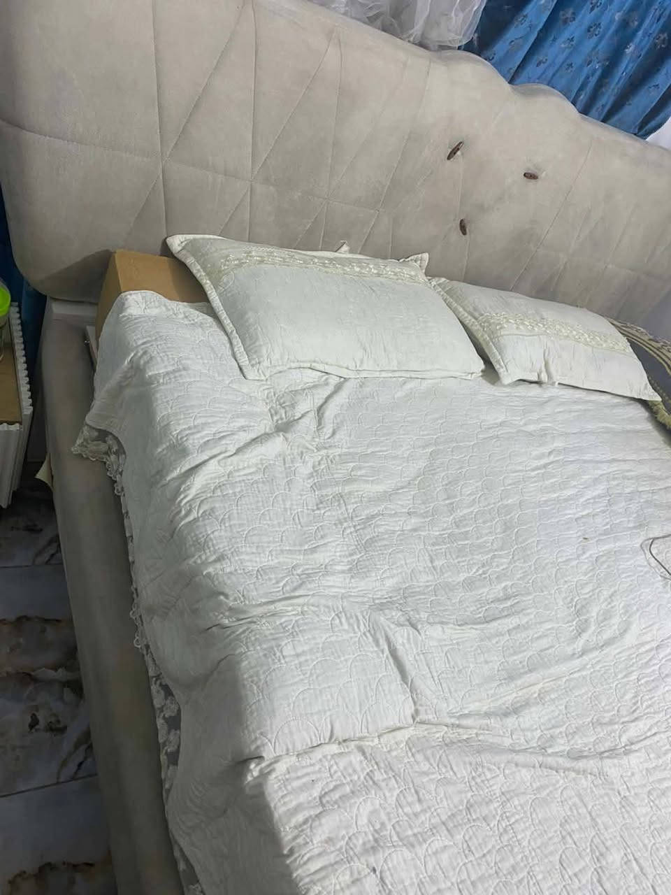 غرفها 6قطع اي ضرار مبيها مكان الزعفرانيه سعر 350وبيها مجال


**إذا كنت صاحب هذا الإعلان وتريد حذفه لأي سبب، رجاءا أرسل رسالة إلى الدعم الفني**