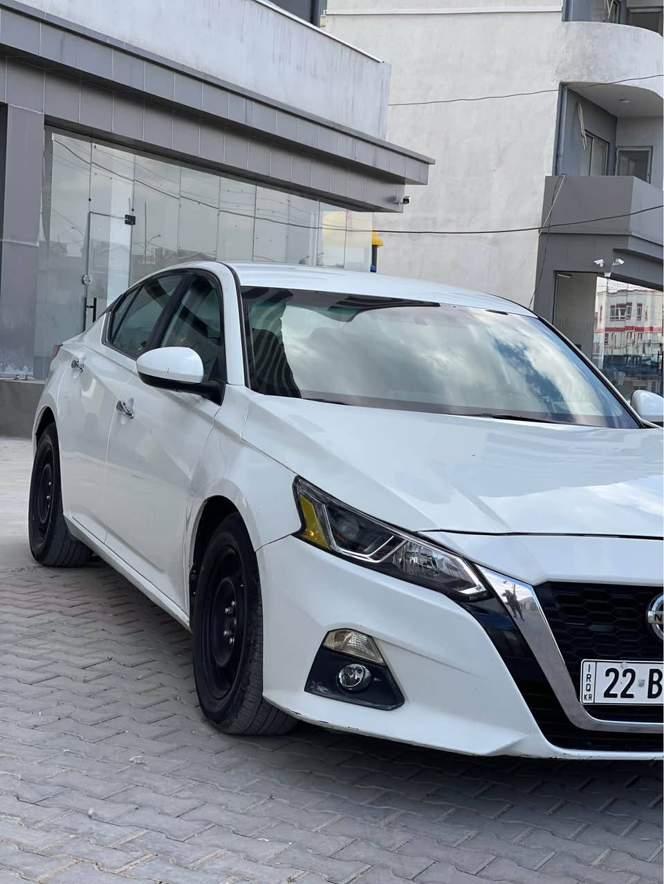 سلام عليكم 
التيما 2020 موصفات S  
لون الابيض 
يدات نيكل 
بصمه شغال  
شاشه كامير 
رادار  
4 طايرات جديد 
سنويه رقم جديد 
ماشي 121 ميل 
كير محرك بشرط 
مكان كركوك 
ضررها جاملغ و ربع بونيد صبغ 
سعر 127 وبيها مجال 
*********** كركوك, العراق
