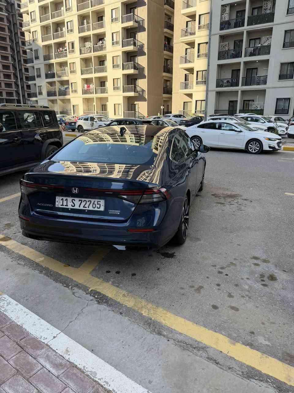السلام عليكم هوندا اكورد تورنك موديل 25 لون بحري جديد صور الحادث بل منشور صبغ بس جاملغ بارد بل باب والبنيد  ماشية 17 الف السعر 220$  ***********
