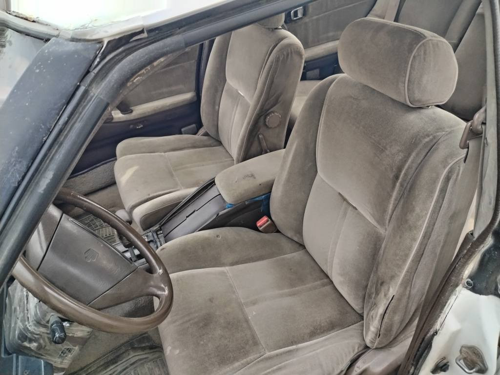 سلام عليكم هارتوب موديل 91 رقم بصره سنويه 27 تنتهي مشروع وطني گير او محرك اثنين او نص ديلكو.كفاله  التبريد  عوزه بس غاز مكفوله گص او نقل.السياره جديده الكهربائيات كلهه شغاله جام   عنواني بصره قظاء المدينه.  السعر 42 هاتف ***********
