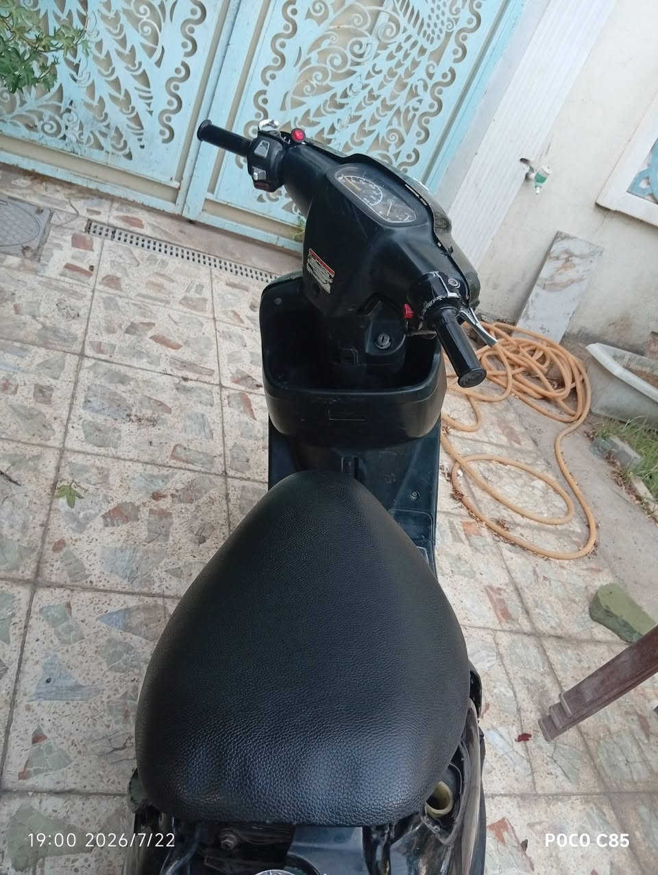 دراجه بطه للبيع سعر 175 بيها مجال للشراي دراجه اوراق بيها مكاني بغداد الشعب رقمي *********** دراجه كلشي شغال نضافه تخبل
