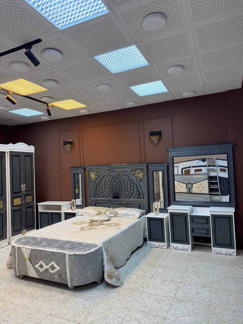 أهلاً وسهلاً 
متوفر جميع الاثاث منزلي  

غرف النوم التركي والصاج التركي والصاج عراقي 

ماعليك فقط اضغط ع رقم لتواصل معانا عبره 

الواتساب سيتم رد خلال دقايق

wa.me/9647725972961
