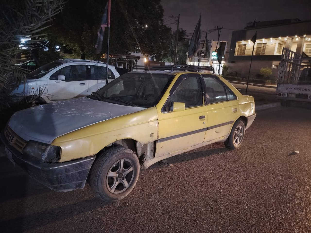 السلام عليكم
روى 2009 كير مكينه ياباني للبيع ب15 ورقة للتواصل الاتصال على الرقم ***********
