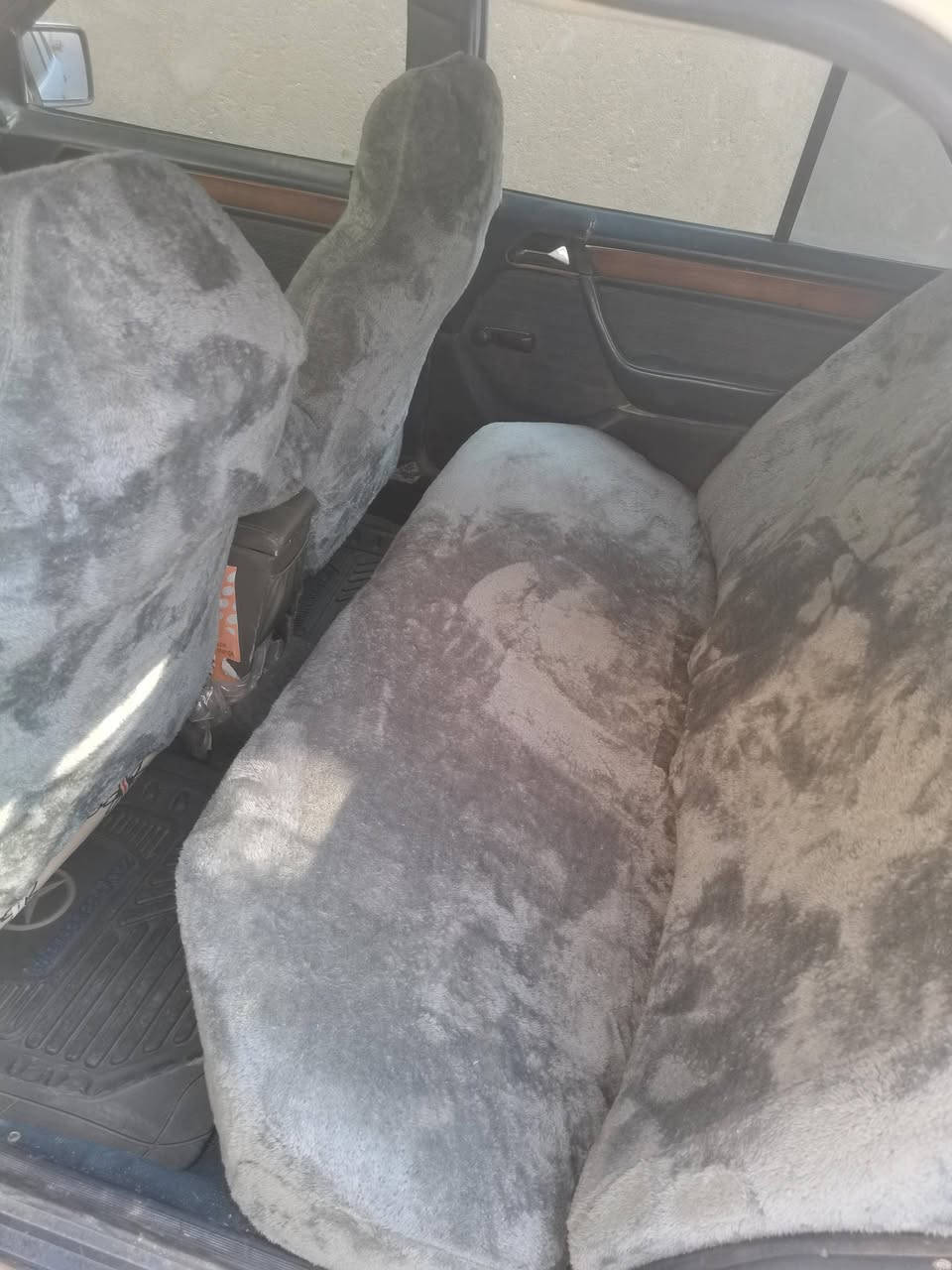 دب موديل  90 رقم انكليزي محور بطه مكينه وكير كفاله تبريد شغال حداديه حلوه  سنويه ٢٠٣١ بأسمي مداور ثاني يوم مكاني ناصريه مركز 
السعر 55$
***********
