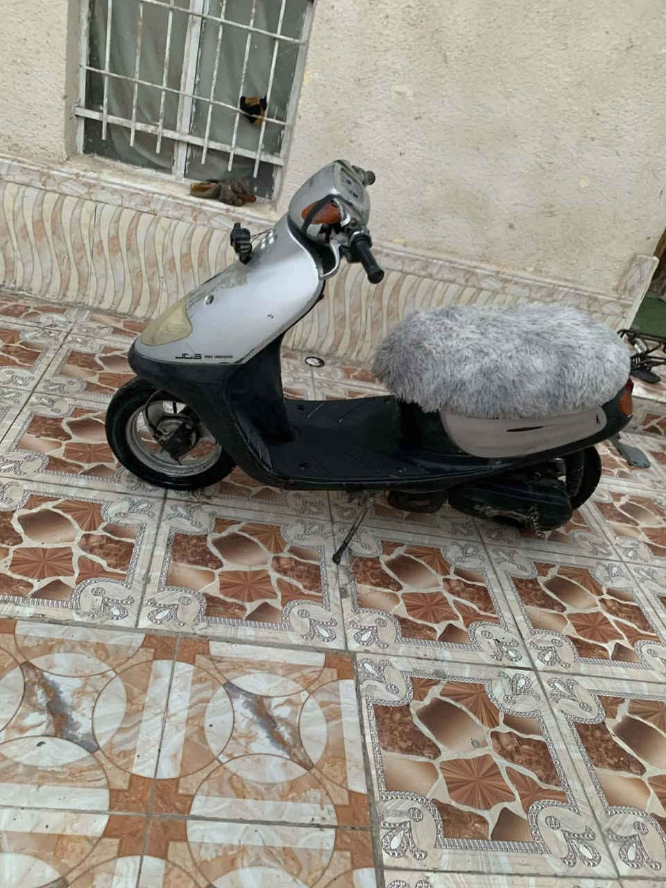 دراجه منغولي ما مفتوحه
كهربايات كامله لايت واشاير
السعر 250 وبيه مجال  المكان ناصريه مركز


**إذا كنت صاحب هذا الإعلان وتريد حذفه لأي سبب، رجاءا أرسل رسالة إلى الدعم الفني**