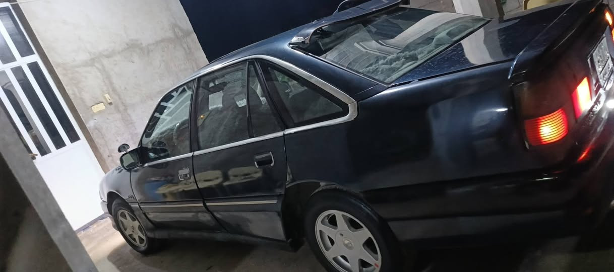 السلام عليكم اوبل سيناتور لبيع محرك كير زينات تواير نص عمر كهربايات شغاله السعر 20 وبيه مجال الرقم ***********
