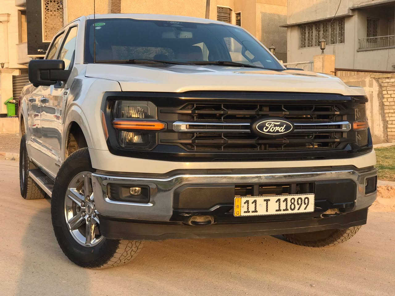 فورد F150 2024 XLT هايبرد
بدي قصير باب طويل لون سموك 
وارد أمريكي محرك 3.5 توربو  بدون حادث. 
 عطل كهربائي وهذا رقم الشاصي 👇
 1FTFW3LD9RFA41908
ماشية 9000 mi
بالعراق صار بيها ضرر بسيط جاملغ أمامي أيمن بدون فتح تصلح بمكانه وبعدة ما مصبوغ السيارة مكفولة كير ومحرك وصبغ وبارد عدا الجاملغ الأيمن شرط الفحص بعدها جديدة على وضع الشركة  اي إضافة ما عليها 
رقمها بغداد كلش حلو كدامكم
#السعر_338
***********     &     ***********
متوفر واتساب / مكانها بغداد الرصافة
