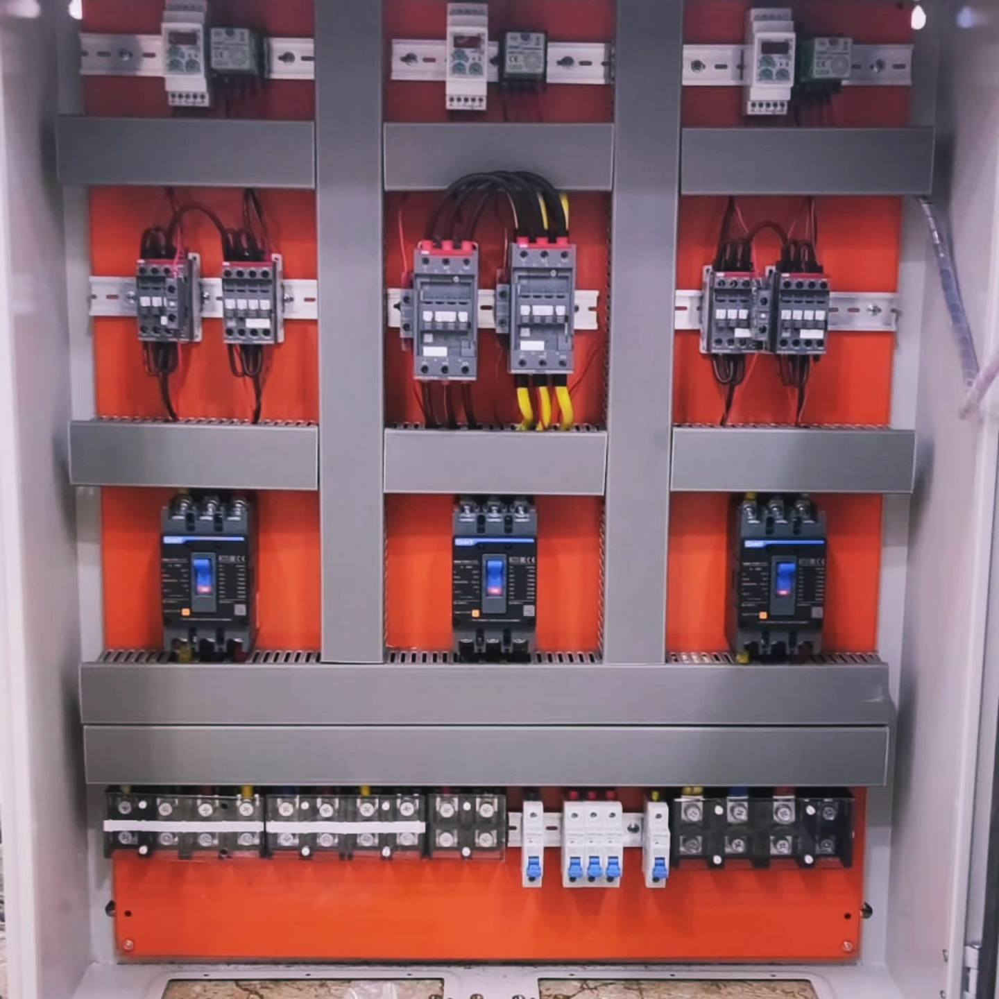 مكتب الإتقان الهندسي 
لوحات السيطرة الكهربائية 
0787 498 4489 
***********
