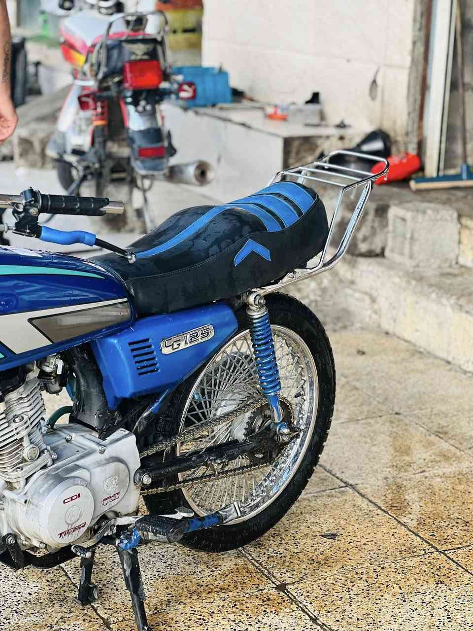 بؤ فروشتن و گؤرينه وه Taigar 2021 مه كينه كه پس شانسي باريك فول سه نته ر ته ره قه زه رد به شه رتي 4 كه پس پيش بكات زور زور به قه وه ته ماله كه دياره سعري خوارر بازاره 340 و معامه له *********** ده ستت خوش ئه دمين
