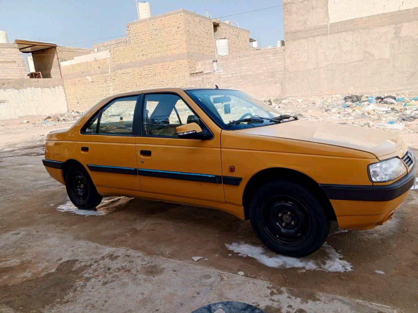 للبيع سياره بيجو لميس موديل ١٦ دشبول العالي كفالة عامة عدا البنيد بي كلير فقط سونار موجود بل منشور رقم نجف انكليسي دولي بسمي سنويه جديده سياره غاز بانزين سياره جاهزه من كلشي مكاني نجف حي ميسان قرب جسر الإمام علي 