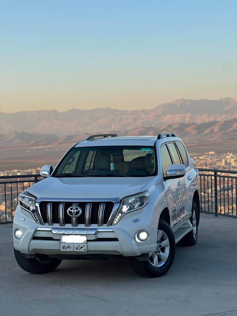 السلام عليكم
للبيع فقط برادو 2014
خليجي
٦ سلندر 4.0
مواصفات VX فول
ماشيه ١٣١ الف حقيقي
ضررها الصندوك تعديل بارد والاطار الي بالصندوك مبدل 
وتعديل بارد الجاملغ الامامي الايمن وتكحيل بسيط 
عداهن السيارة كامله ونظيفة شرط وفول مواصفات 

المواصفات : 

. تشغيل بصمة 

. بصمة دخول 

. حساسات امامي خلفي 

. كاميرا خلفية 

. تبريد وتسخين مقاعد امامية 

. كشنات جلد 

. مري كهربائية تنطوي 

. سقف سلايد 

. تحكم ستيرن 

. اضوية داخلية بالابواب 

. ثلاجة 

. الكشنات الامامية كهرباء 

. كشنات الصف الثالث هم كهربائية 

. تبريد منفصل 

. تبريد حتى للكشنات الصف الثالث هم موجود
. بعد بيها مواصفات

السعر ٣١٥ وعليها غرامة ١٢ ورقة تنزل من السعر عدا الغرامة مجال بسيط موجود للشراي يتدلل  
بيع فقط بدون مراوس 

السيارة رقمها دهوك
و المكان زاخو 

موجود واتس اب 
***********
