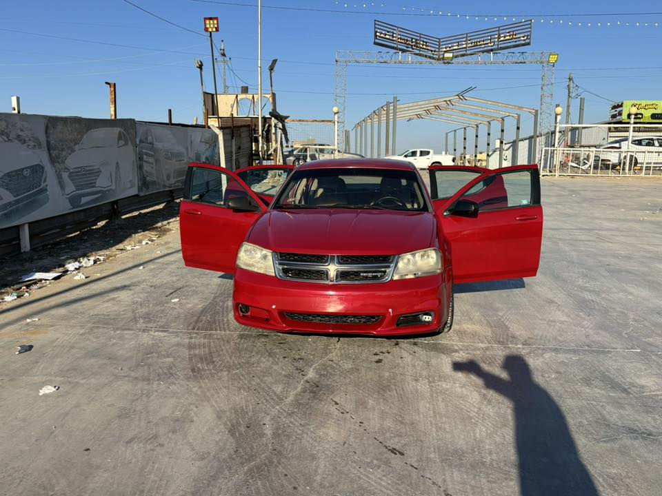 دوج افنجر لون احمر 
الموديل 2014 
مكينه 2400 
رقم بغداد
مكانها الكوت  
عندي بيها وكاله عامه احول 
مواصفاتها معروفه 
تحكم ستيرن 
شاشة لمس 
مكينه شادلها طايوگة قبل ٣ اشهر وخير من الله 
الكير خير من الله 
تخم تاير جديد قبل شهر 
بطارية جديدة قبل شهر 
السيارة عليها ادامة 
النقص فقط غاز تبريد وتبريدها شغال مابيها غير نواقص كماليات بسيطة جداً 
السيارة مصبوغة حزام على ايدي جمالية وبدلت الجاملغ الايمن وبنيد  وعندي صور قبل واثناء الصبغ  الشاصي واللغود مابيهن لاضرر ولاتعمير 
سعرها ٨٠ واغلب الي جاي ينعرضن اسعارهن اعله وموديلات اقل 
السيارة ماشيه ٨٥ الف حقيقي 
الله شاهد خير من الله ومسافر وطالع بيها والي تعجبه اني بخدمته يجي ويشلع عيوني 
***********
