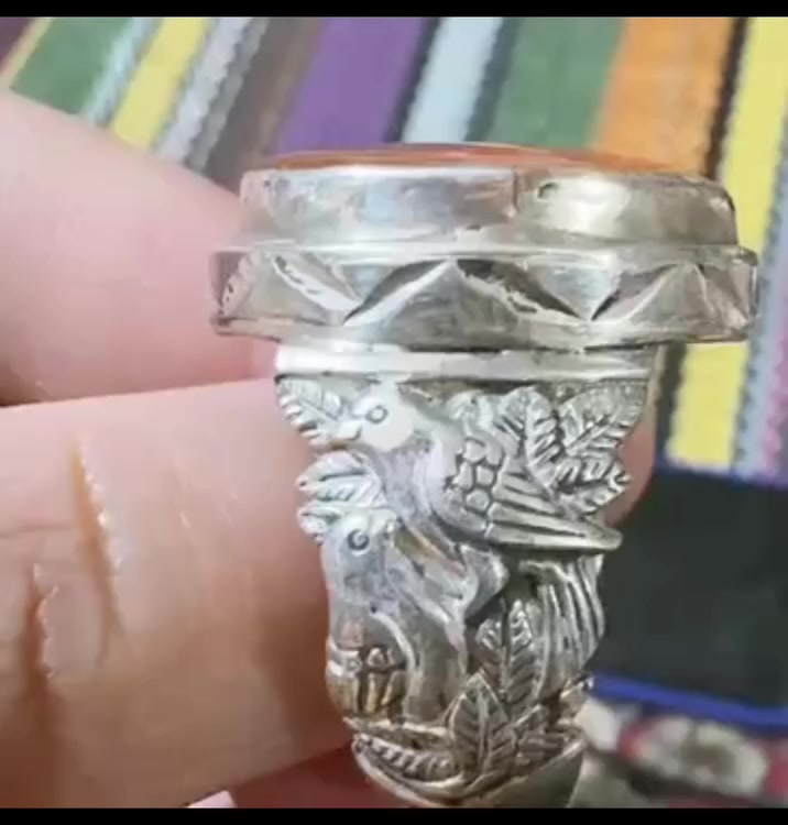 · كل عام وأنت بخير أسأل الله أن يجعل عيدك سعيداً ومباركاً، وأن يملأ أيامك فرحاً وسعادة، ويتقبّل منك الصيام والقيام. عيد سعيد لك ولعائلتك.


**إذا كنت صاحب هذا الإعلان وتريد حذفه لأي سبب، رجاءا أرسل رسالة إلى الدعم الفني**