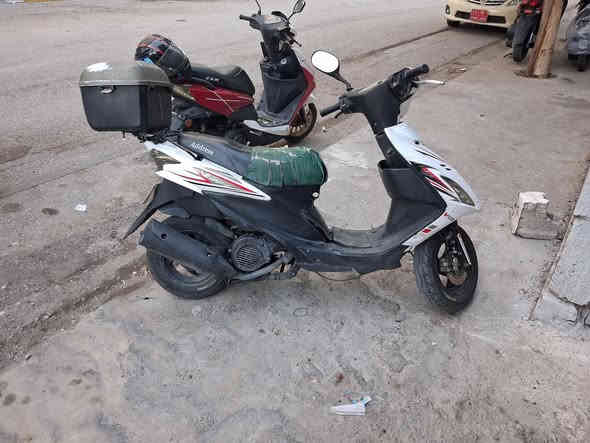 السلام  عليكم دراجه سرعه 140 نضيفه كلش  بدون اي نقص   دراجه باله كامله مكمله   تايرات جداد   و كفرات جديده  تجي تفحص و تدلل   مكينه ما مفتوحه ابد و ضمان   الشراي يتصل  و يدلل   و سعر جدا مناسب
*********** 
***********
