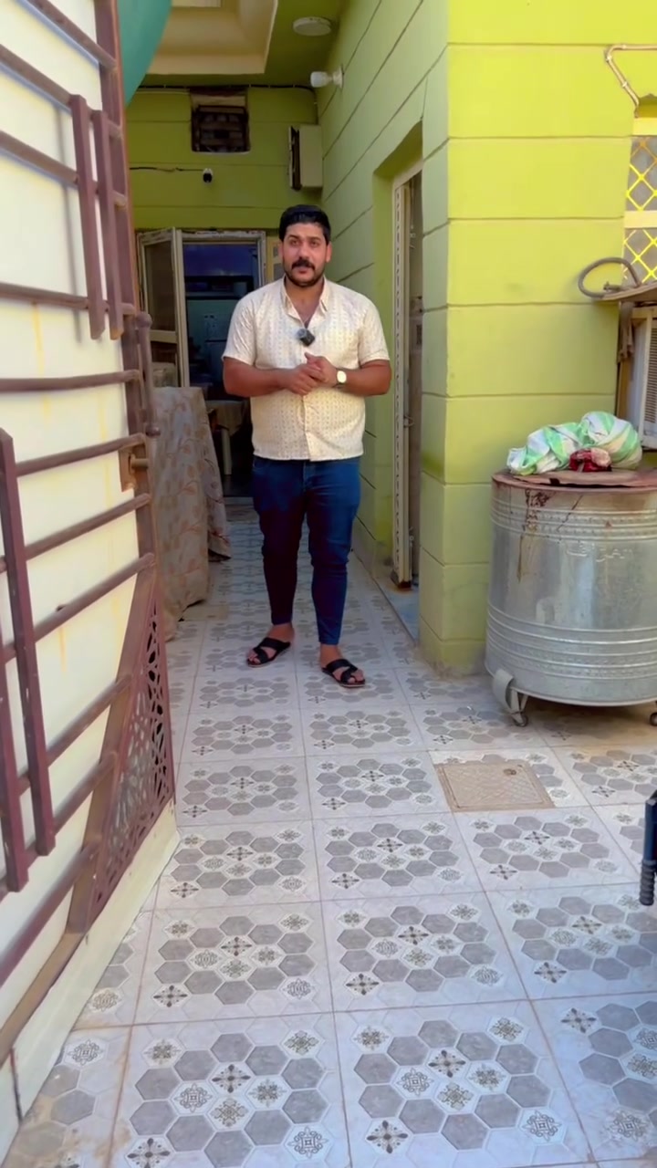 السلام عليكم 🫡 
يعلن مكتب عقارات علي قحطان الخفاجي 🏘️
 عن دار مساحه ١٠٠ متر 
واجها ٥ ونزال ٢٠ تفاصيل داخل الفديو 
موقع كلش مميز ومرتب 
صنف العقار طابو صرف 
عندك عقار للبيع اتصال 📞 
***********.       متوفر واتساب 
***********.         متوفر واتساب 
موقع المكتب سيف سعد قرب العلوه
