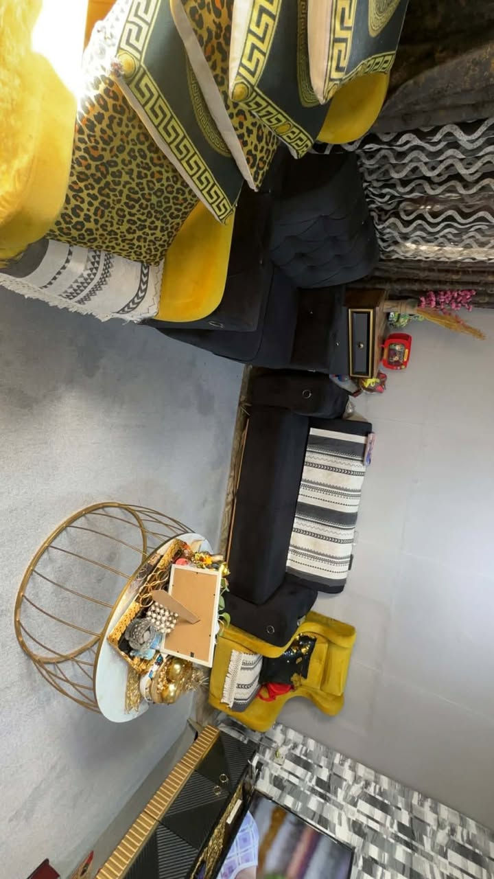 تخم 7مقاعد وميز الطعام نظااااافه فول للبيع الاستفسار خاص المكان  القاهرة قرب جوازات صليخ

📏 
#للبيع_بالعراق
#عروض_بغداد
#بيع_وشراء_عراق


**إذا كنت صاحب هذا الإعلان وتريد حذفه لأي سبب، رجاءا أرسل رسالة إلى الدعم الفني**