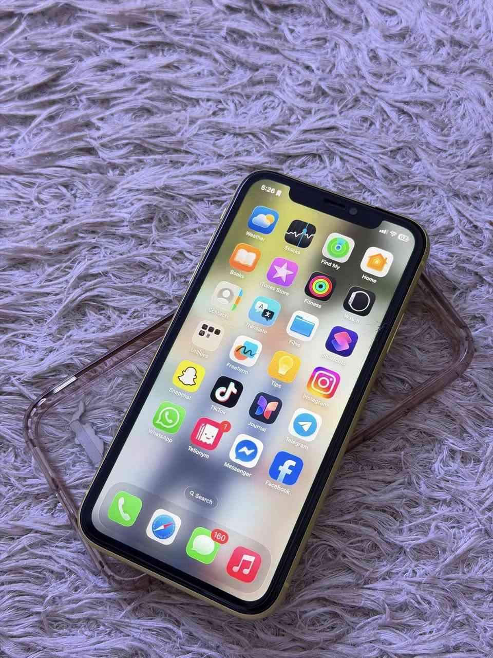 السلام عليكم
ايفون 11 العادي ذاكره 128 

بطاريه 76 

* فقط شي كلش بسيط بالشاشه نقطه بنفسجيه 

ممبدل بي اي شي  نظيف كلش حلو

سعره ٢٥٠ الف 

***********
