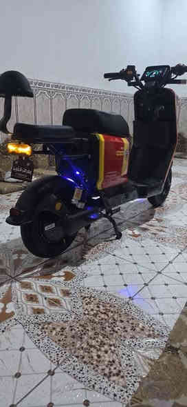 السلام عليكم دراجه شحن R7 حلوه ونضيفه اخت الجديده ما مستخدمه هواي كامل ملحقات السعر 500وبيهه مجال ***********
