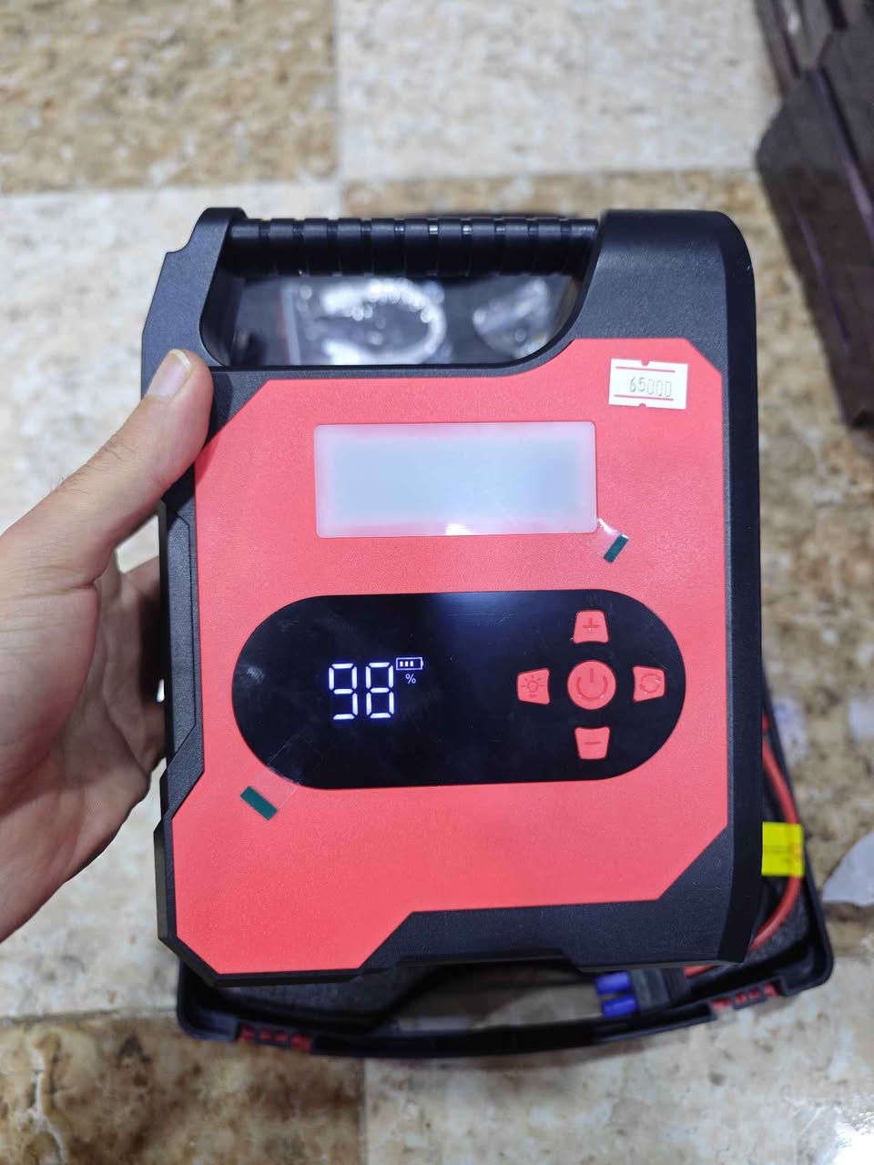 چەتاڵ و کۆمپرێسەری ئەسڵی 12 ڤۆڵت
بۆ هەموو جۆرە سەیارەیەک دەبێت
زیاتر لە 5 جار سەیارە چەتاڵ دەکات
کۆمپرێسەرەکەی زۆر بەهێزە 
ئەلیکترۆنیە و گەشتە ئاستی پێویست ڕاستەوخۆ دەکوژێتەوە
وەکوو پاوەر بانکی سەیارە بەکاردێت
نرخی تەنها 65 هەزارە
گەیاندن هەیە
ناونیشان نالی شۆپ سلێمانی شەستی خوارەوە بەرامبەر فامیلی مۆڵ پێش پردی وڵوبە 
***********
*********** السليمانية, العراق
