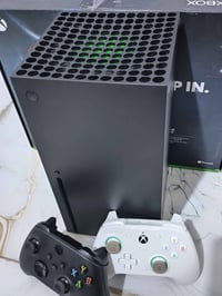 اكس بوكس سيريس اكس • شاشة ٢٧ • دقة 2K ١٨٠هرتز