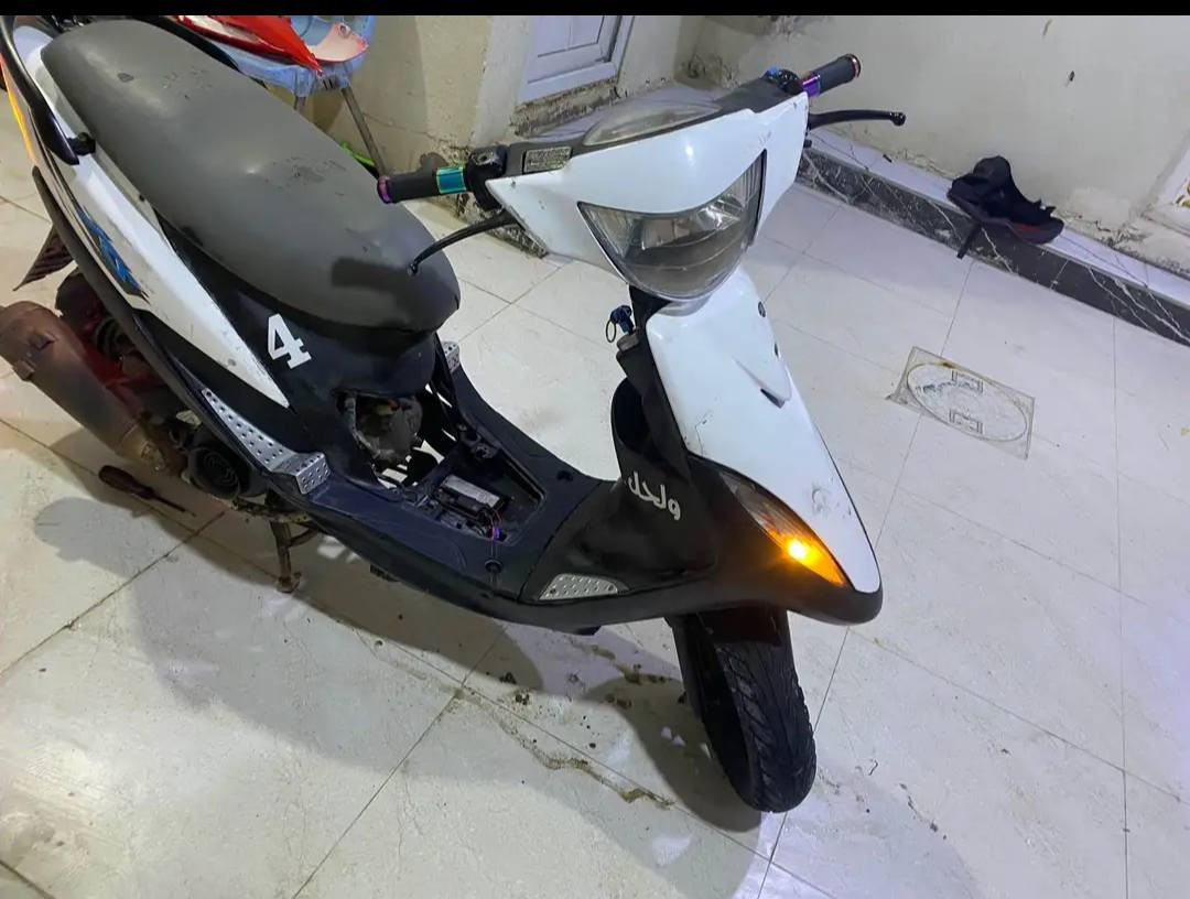 السلام عليكم دراجه ماكس للبيع دراجه نضيفه ومرتبه كلها كامله بيها نقوصات بسيطه كلش سلف اشاير كله شغال ما مفتوحه الدراجه  200 سعر فقط واتساب ***********
