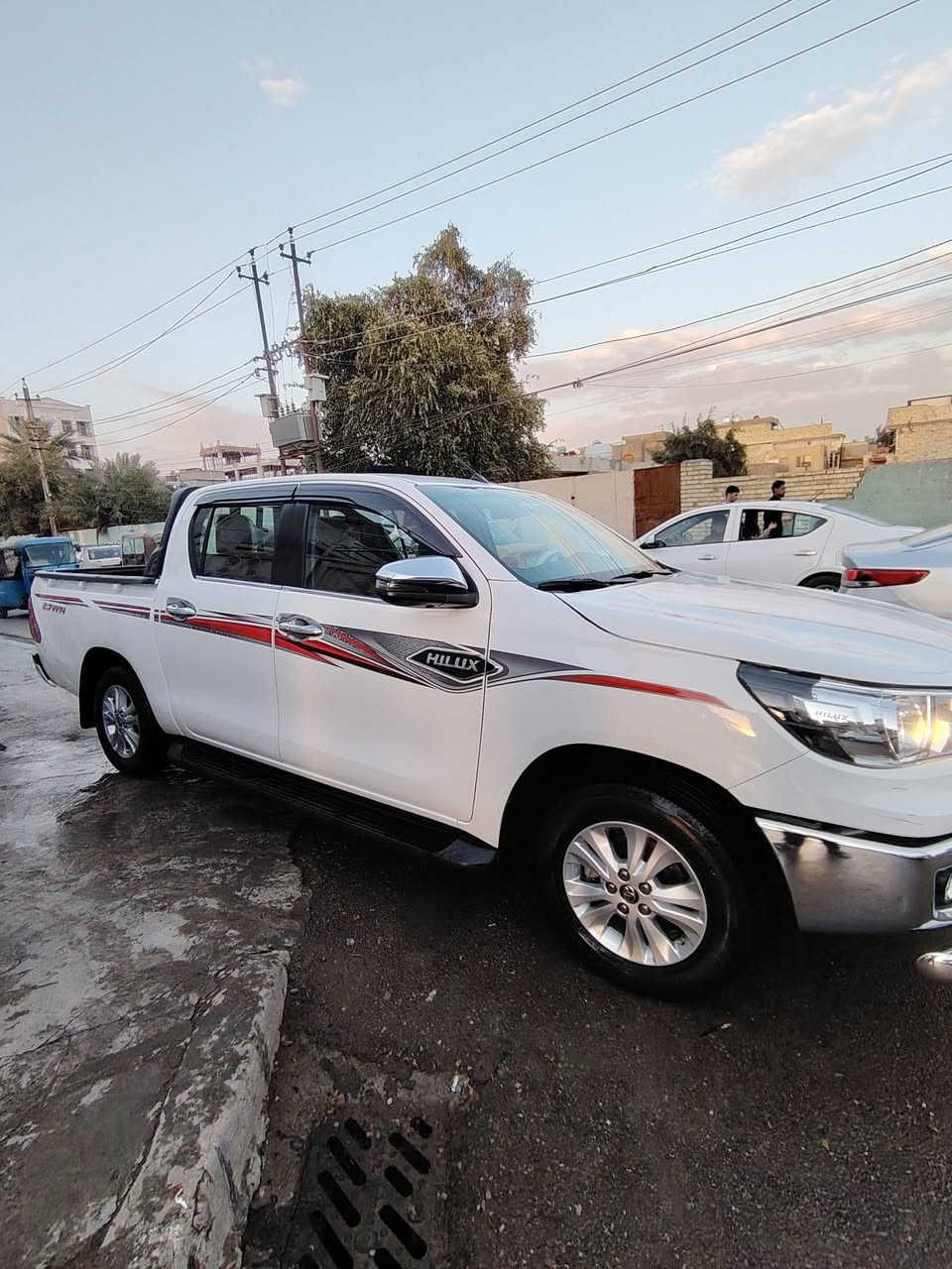 السلام عليكم تيوتا هيلوكس 2024 ساز رقم سليمانية باسمي مكاني بغداد مكفولة من ضربة اوتوماتيك فوول مواصفات دوشمه جديده كير مكينه شرط ماشيه 44الف  السعر 288 
***********
