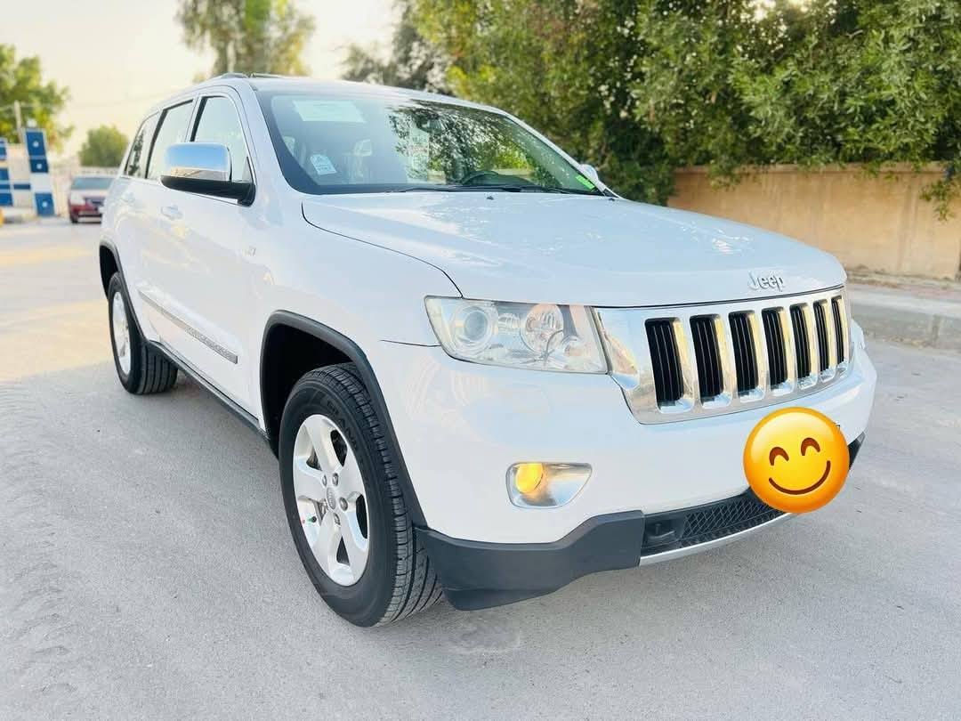 السلام عليكم جيب لاريدو موديل 2013 وارد خليجي مكفوله كفاله عامه من التبديل والصبغ والضربه كفاله حتى من البارد حره تحويل شوكت متريد
 فول مواصفات 1/1
بصمه تشغيل + دخول ذكي
فتحه سقف
كشن جلد+  تحكم كهربائي
كشنات خزن ميموري
مري تعتيم الجوانب والوسط + نقط عمياء
4×4
محرك 6 سلندر 3600
نضام صوت
حساس امامي خلفي وبعد بيها هوايه مواصفات
ماشي 91 حقيقي السياره جدبده بمعنى الكلمه
السياره جديده وجاهزه من جميع النواحي
العنوان الناصريه الشطرة
الموبايل 📱*********** 
السعر 190 وبي مجال حك الجية
