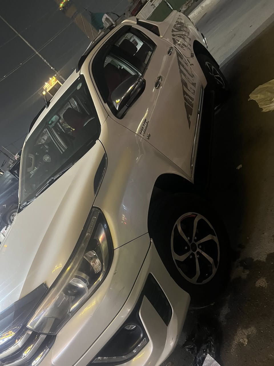 للبيع تيوتا هايلوكس موديل 2018 سياره رقم اربيل رقم تليفون ***********
