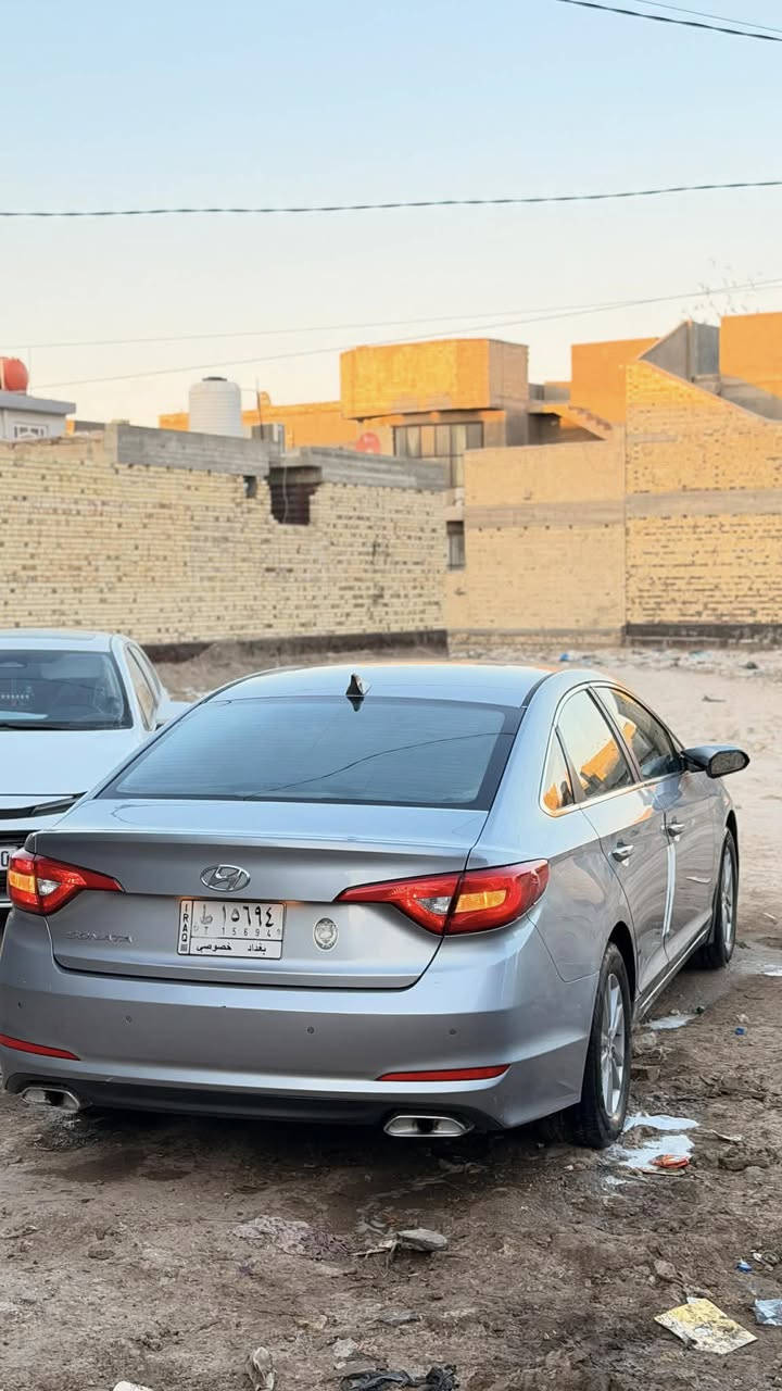 سلام عليكم
هونداي سوناتا 
2016خليجي 
محرك 2400
كير 6سرعات 
مري شفط 
حساسات خلفية 
ويل حجم 16 
ضررها بابين وهلال جاملغ جهة سايق 
***********
